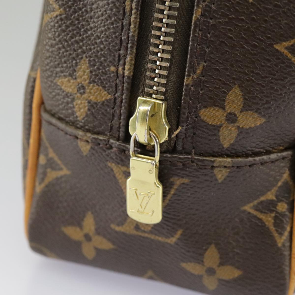 LOUIS VUITTON Monogram Trousse Toilette 25 Clutch Bag M47527 LV Auth 98479