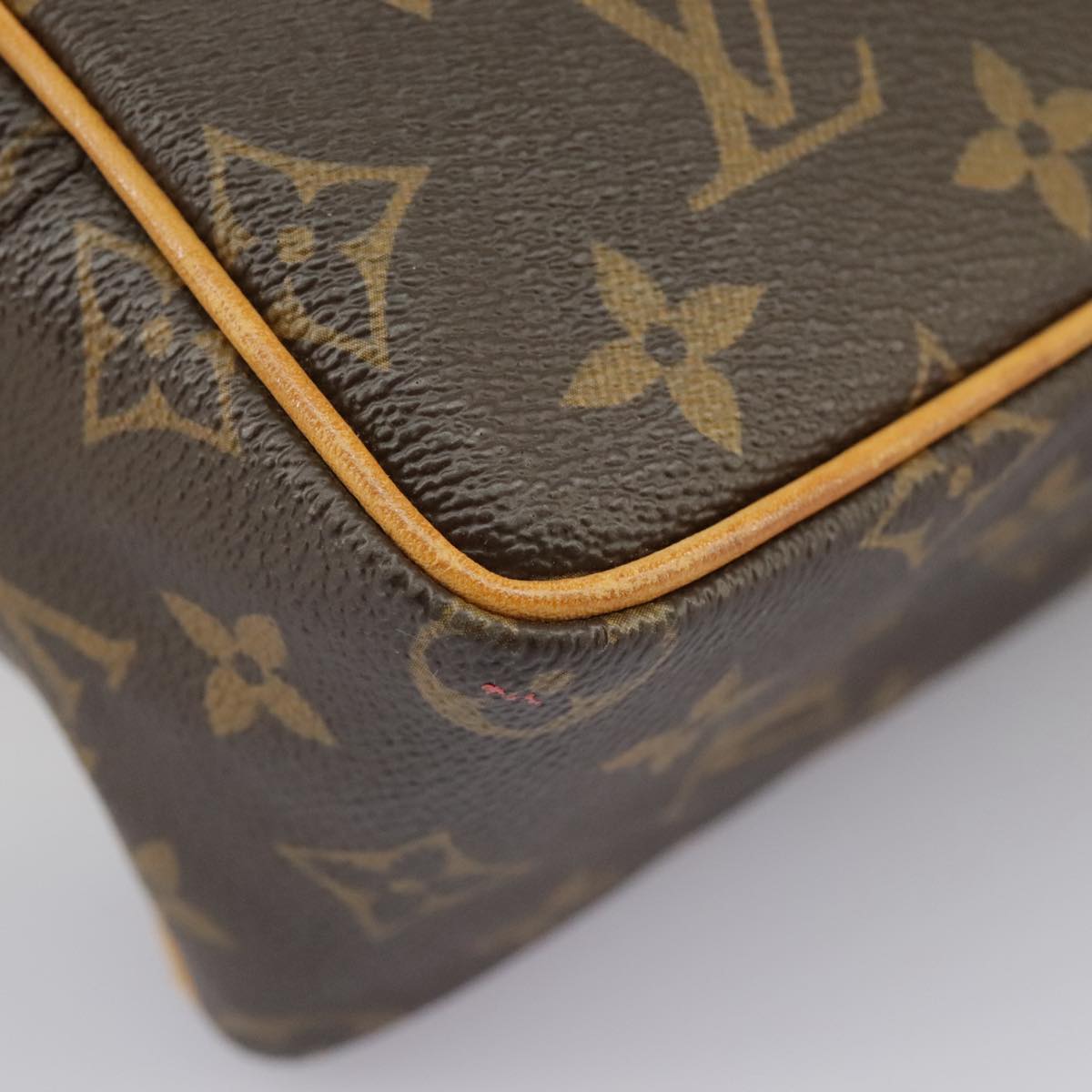 LOUIS VUITTON Monogram Trousse Toilette 25 Clutch Bag M47527 LV Auth 98479