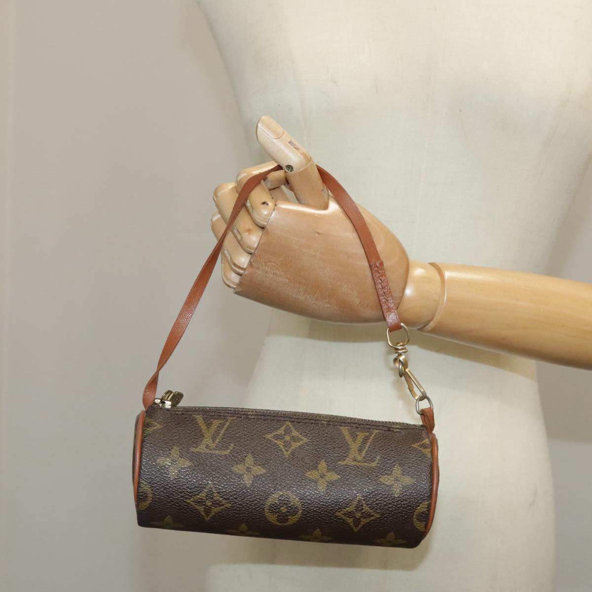 LOUIS VUITTON Monogram Papillon Pouch LV Auth 98497