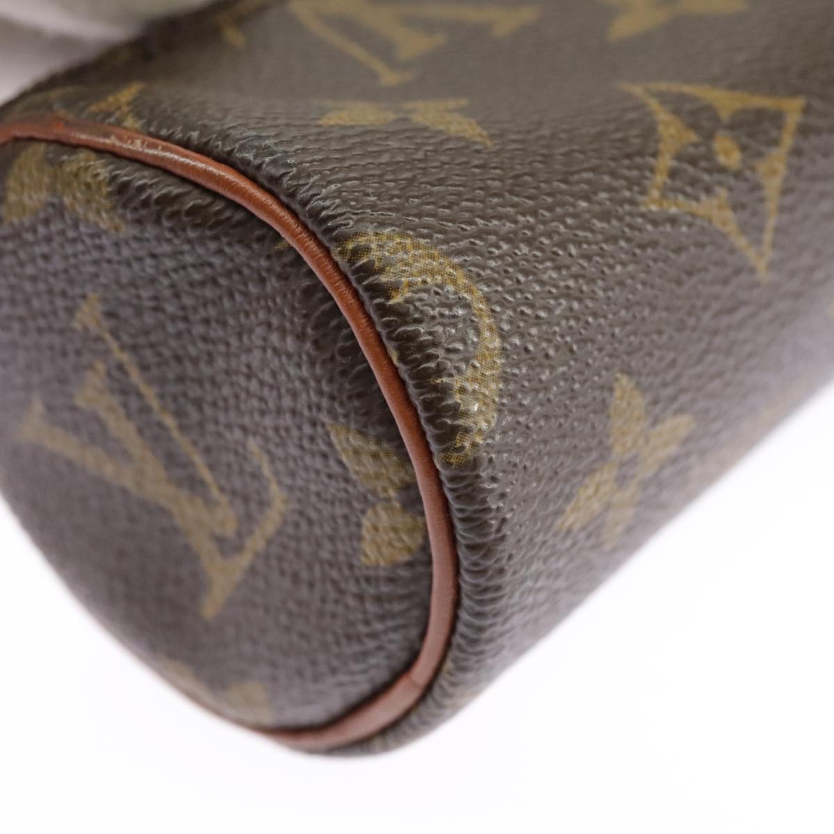 LOUIS VUITTON Monogram Papillon Pouch LV Auth 98547