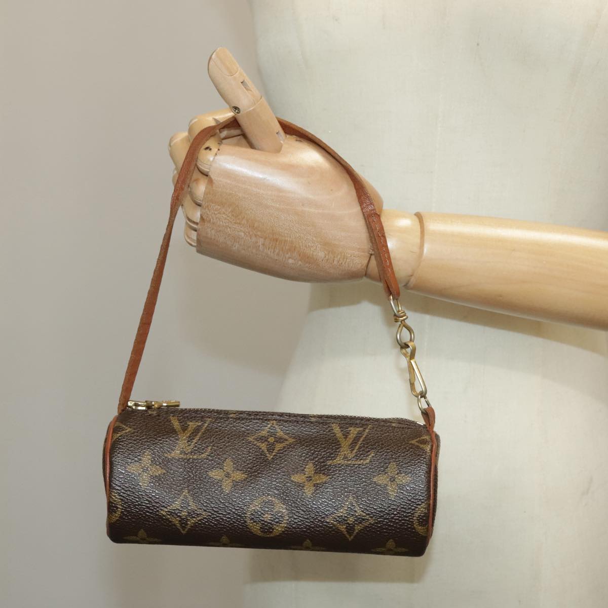 LOUIS VUITTON Monogram Papillon Pouch LV Auth 98547