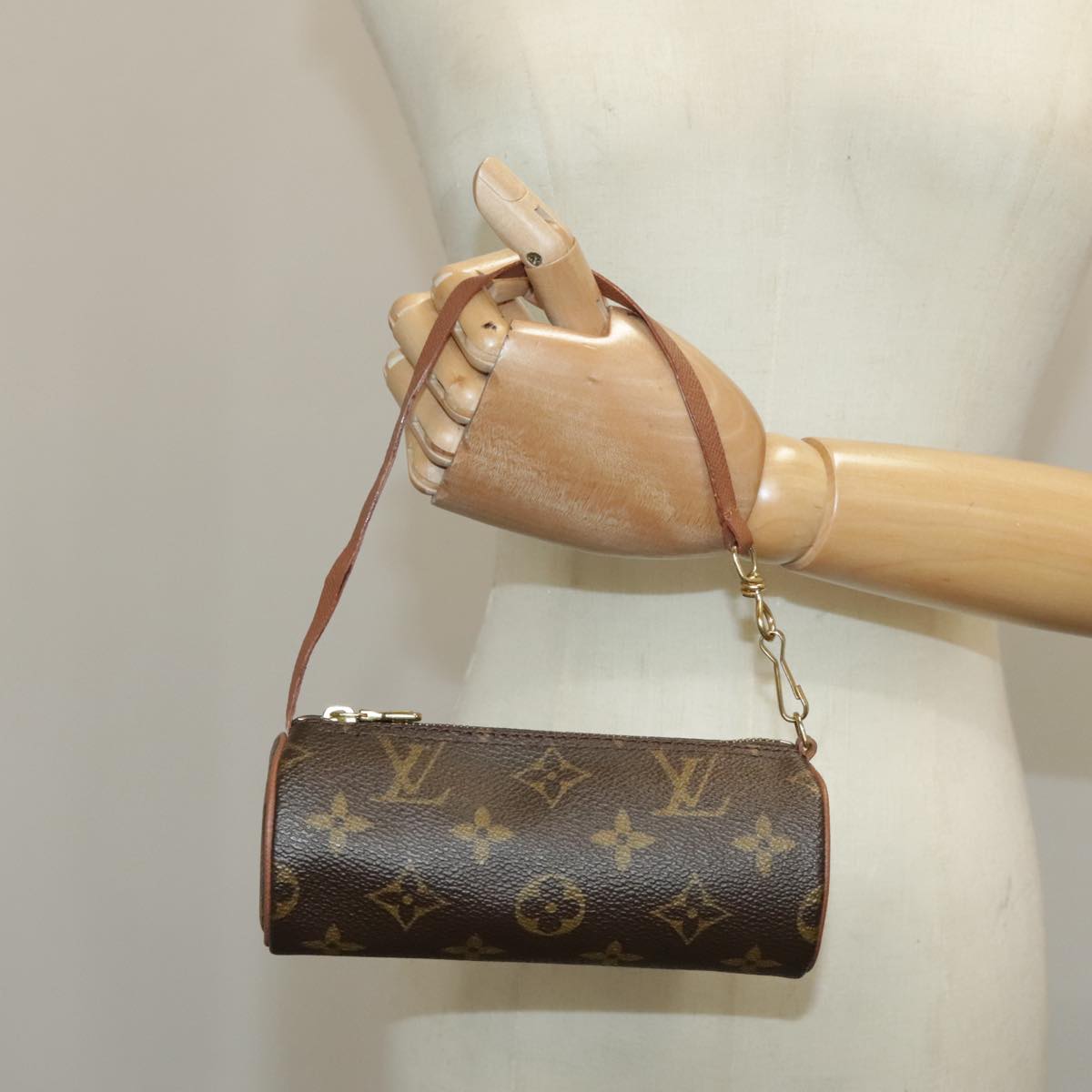 LOUIS VUITTON Monogram Papillon Pouch LV Auth 98552