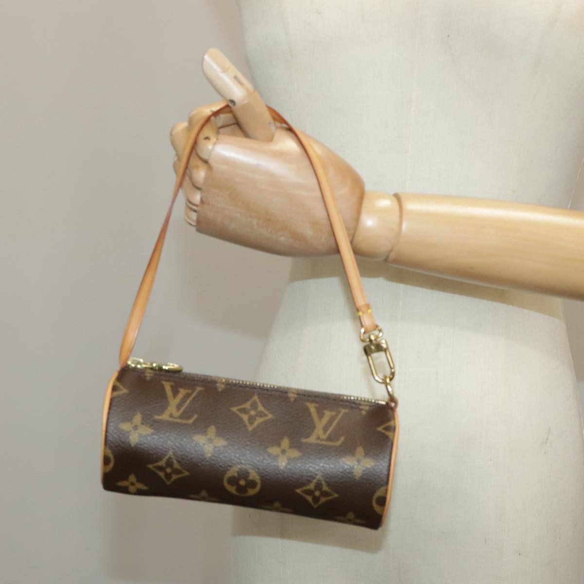 LOUIS VUITTON Monogram Papillon Pouch LV Auth 98553