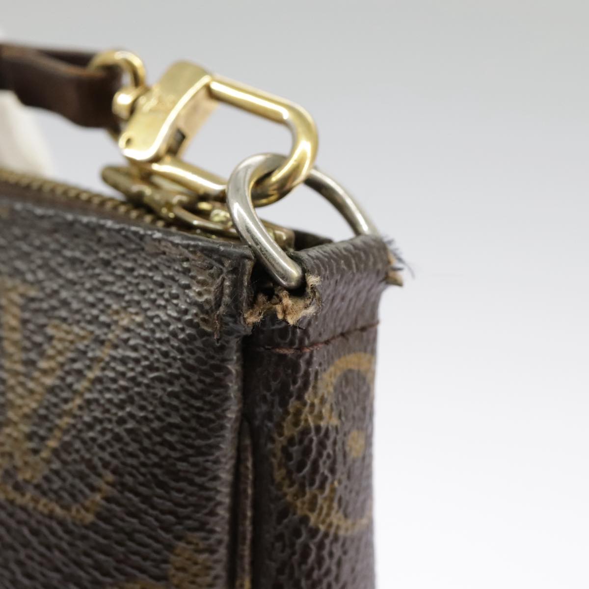 LOUIS VUITTON Monogram Pochette Accessoires Pouch M51980 LV Auth 98555