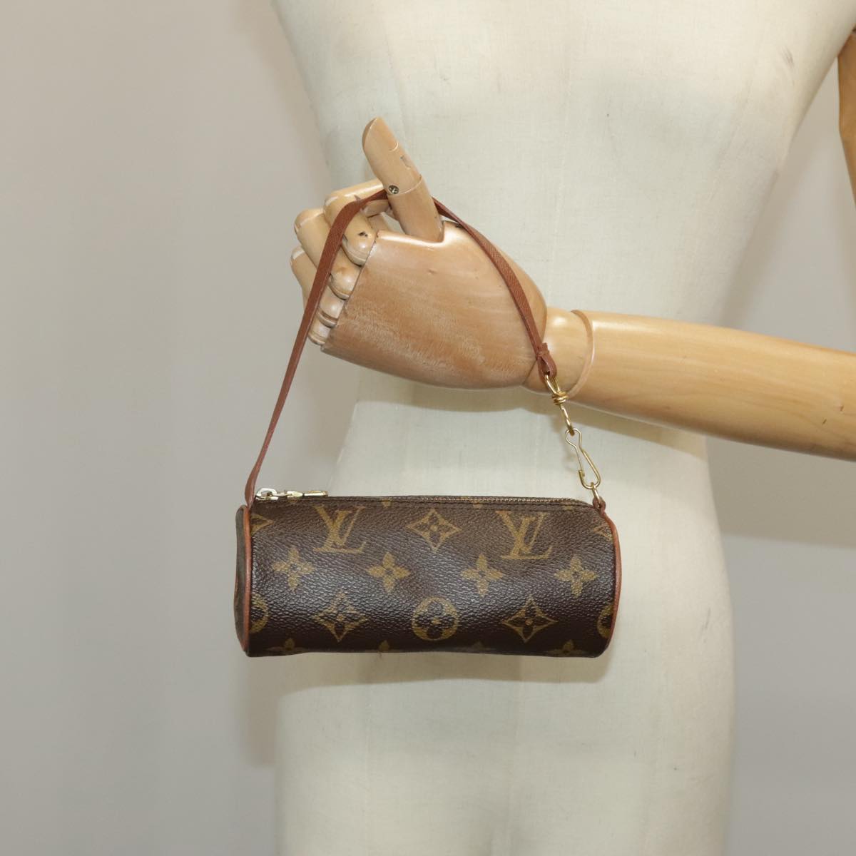 LOUIS VUITTON Monogram Papillon Pouch LV Auth 98584