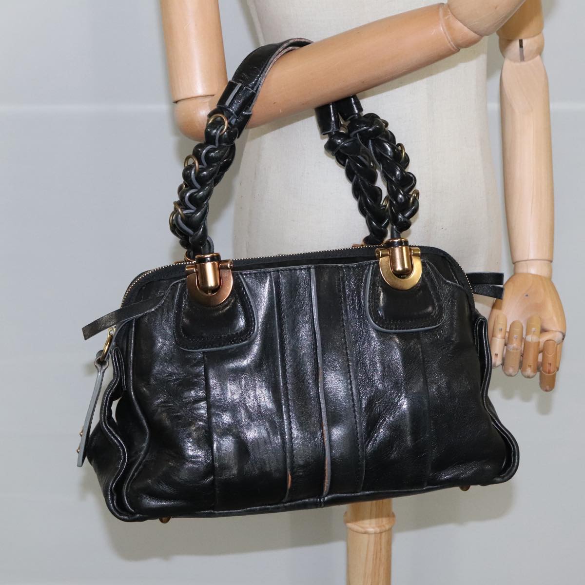 Chloe Eloise Hand Bag Leather Black Gold Auth 98619