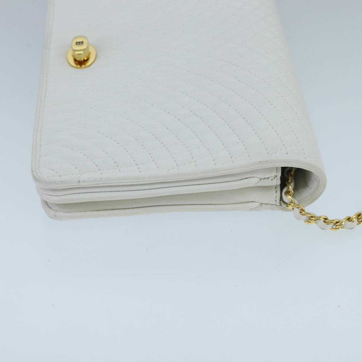 BALLY Chain Shoulder Bag Leather White Gold Auth 98661