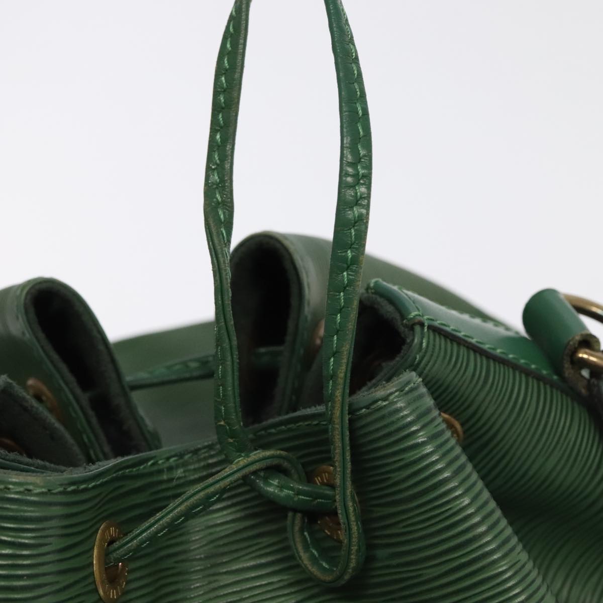 LOUIS VUITTON Epi Petit Noe Shoulder Bag Green M44102 LV Auth 98680