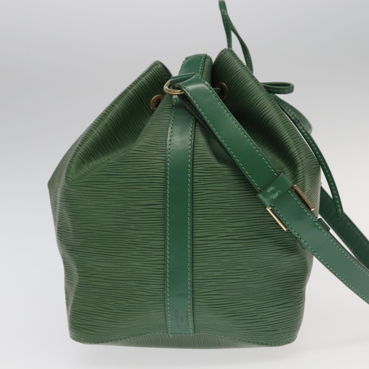 LOUIS VUITTON Epi Petit Noe Shoulder Bag Green M44102 LV Auth 98680