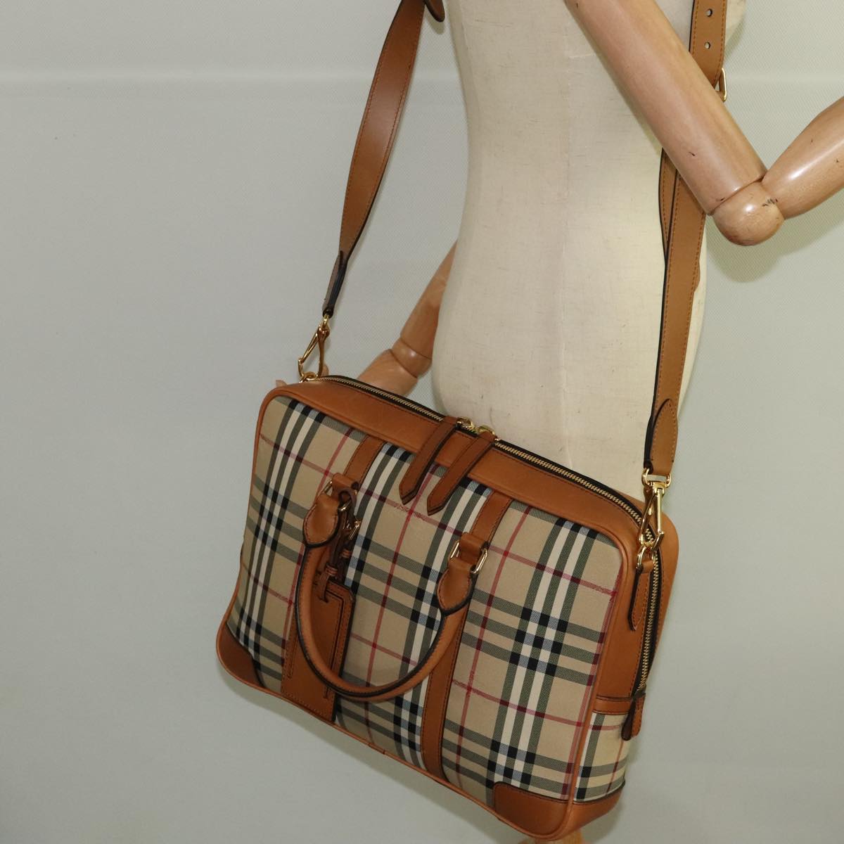 BURBERRY Nova Check Business Bag Nylon 2way Beige Gold Auth 98716