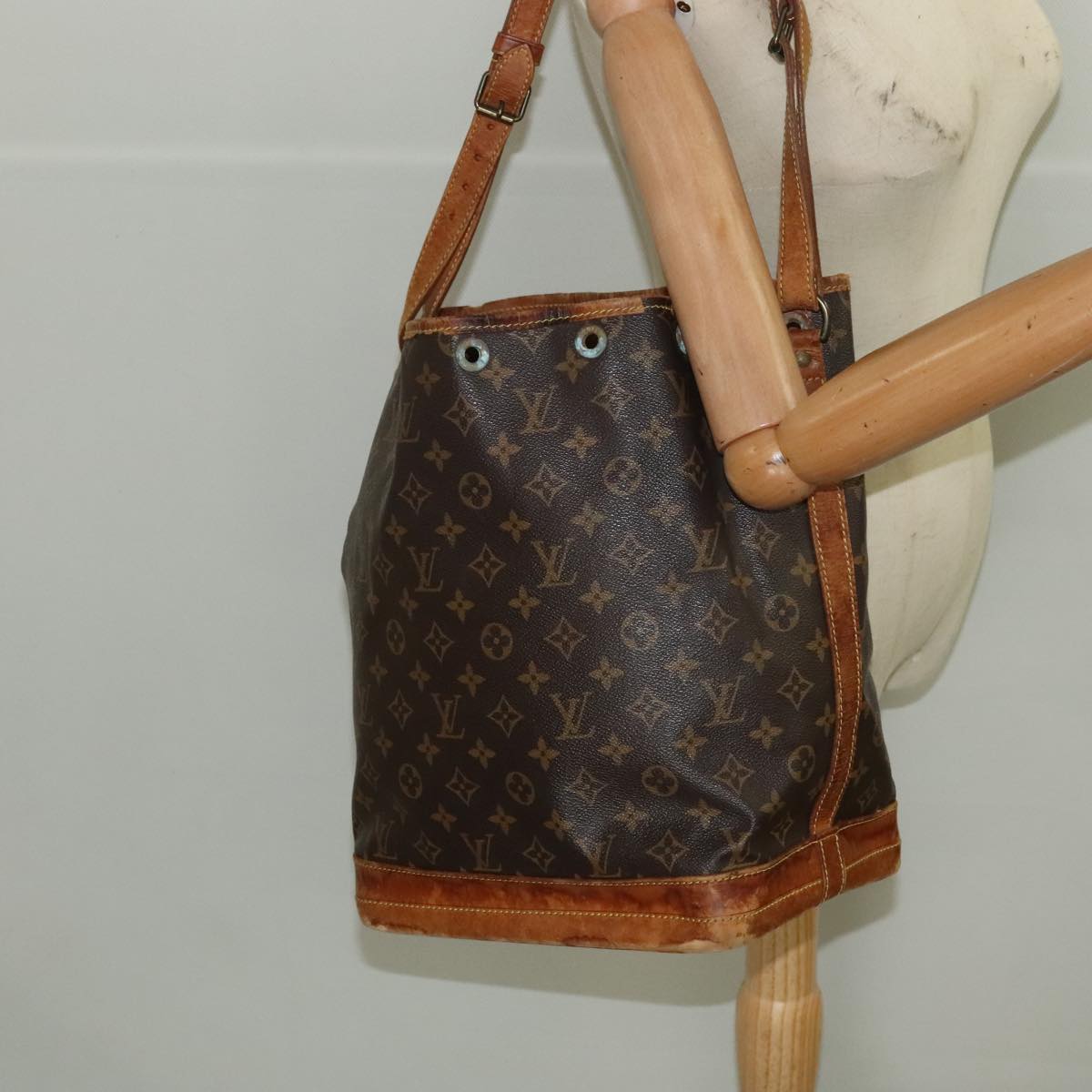 LOUIS VUITTON Monogram Noe Shoulder Bag M42224 LV Auth 98763