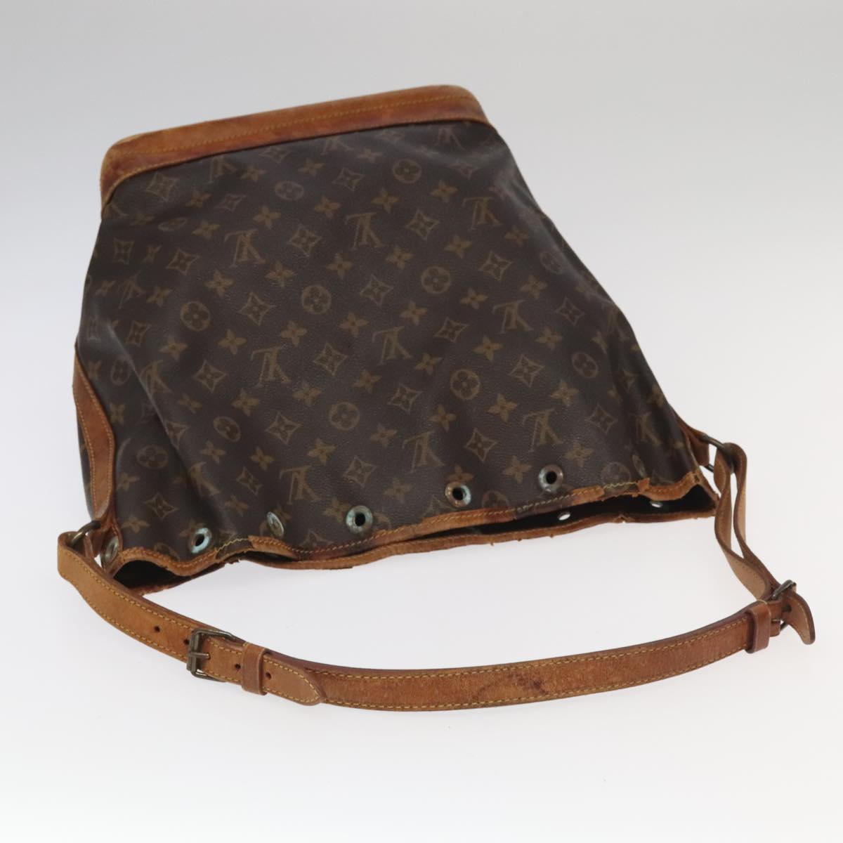 LOUIS VUITTON Monogram Noe Shoulder Bag M42224 LV Auth 98763