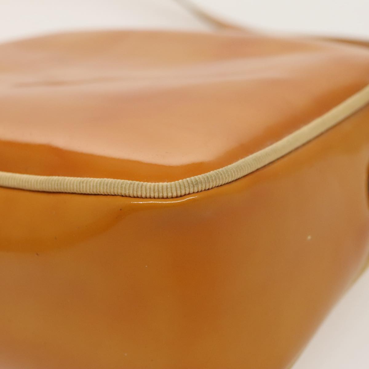 Salvatore Ferragamo Shoulder Bag Patent leather Gold Beige Auth 98765