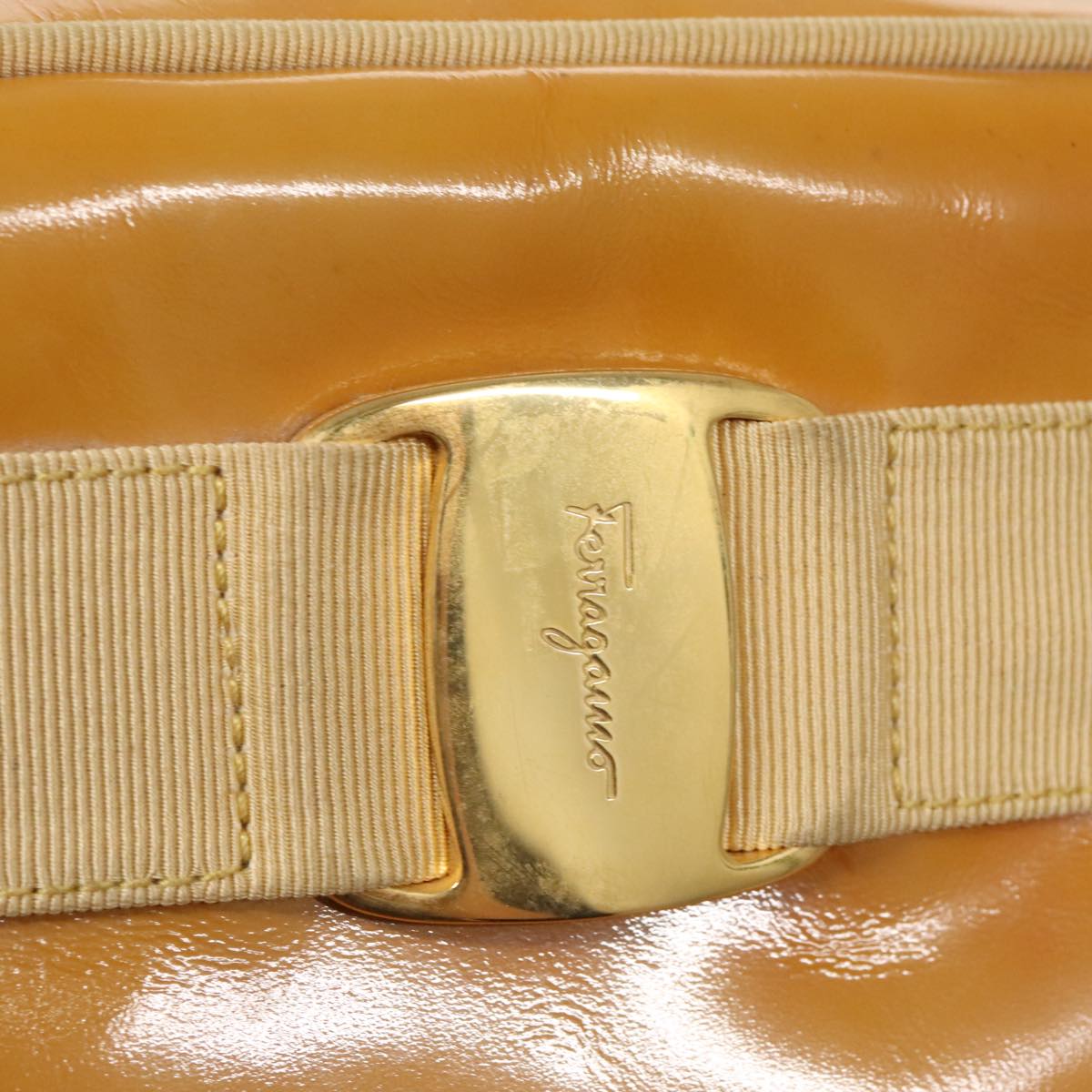 Salvatore Ferragamo Shoulder Bag Patent leather Gold Beige Auth 98765