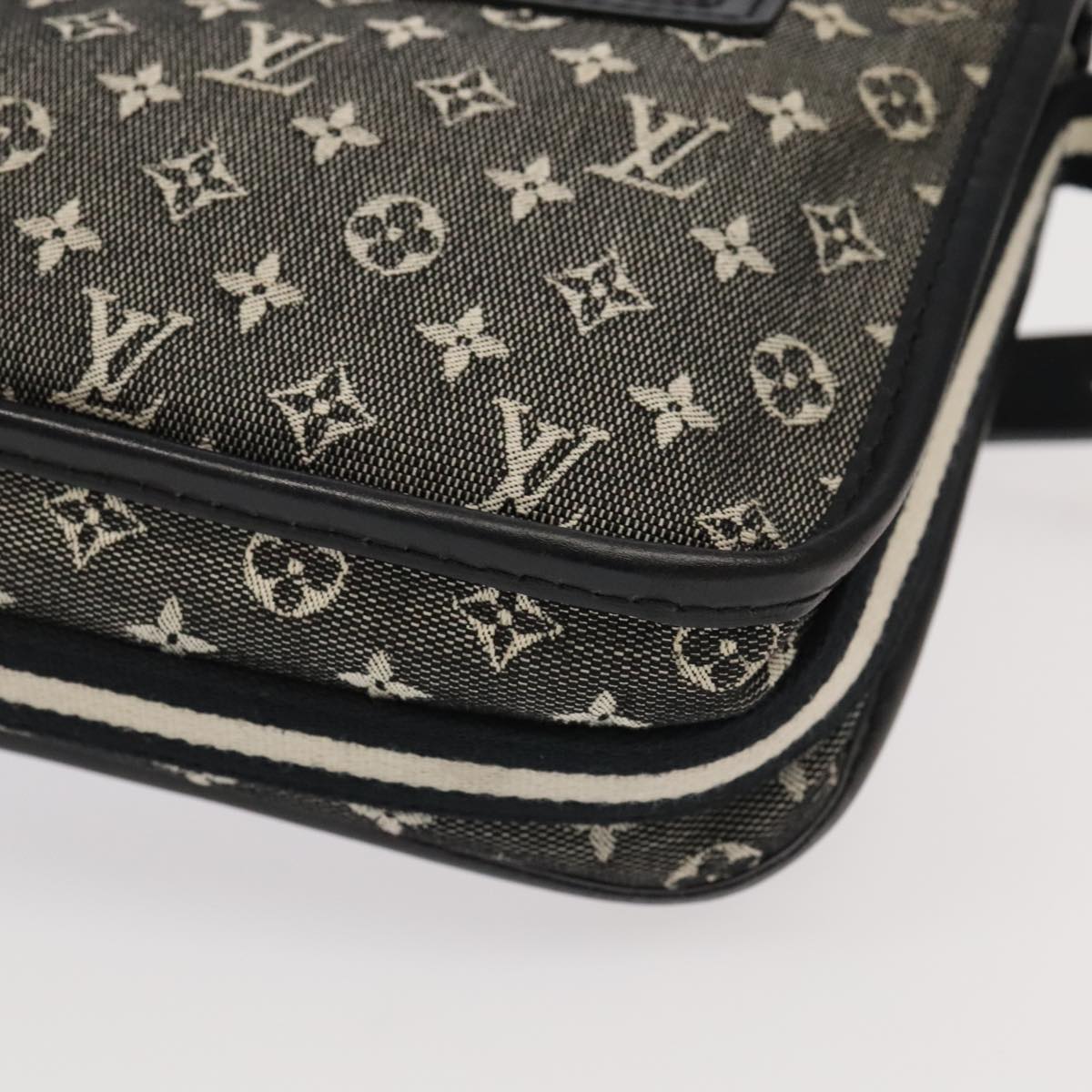 LOUIS VUITTON Monogram Mini Pochette Catrain Shoulder Bag Noir M92334 Auth 98836