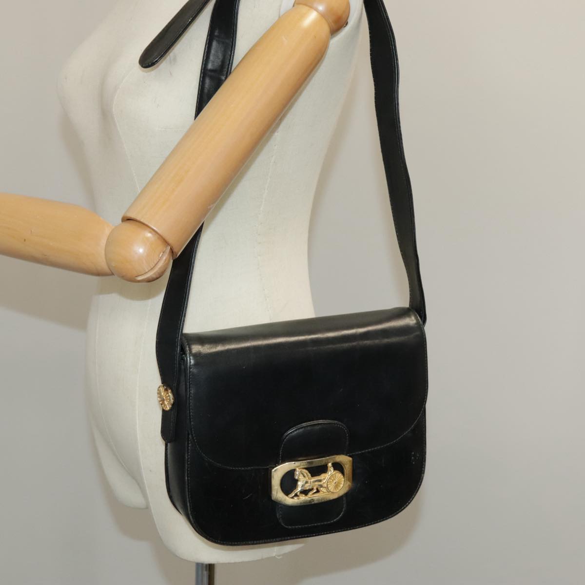 CELINE Horse Carriage Shoulder Bag Leather Black Gold Auth 98854