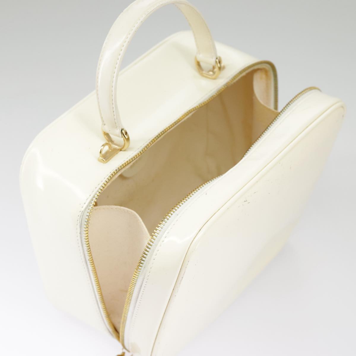 GUCCI Hand Bag Patent leather 2way Cream Gold Auth 98924