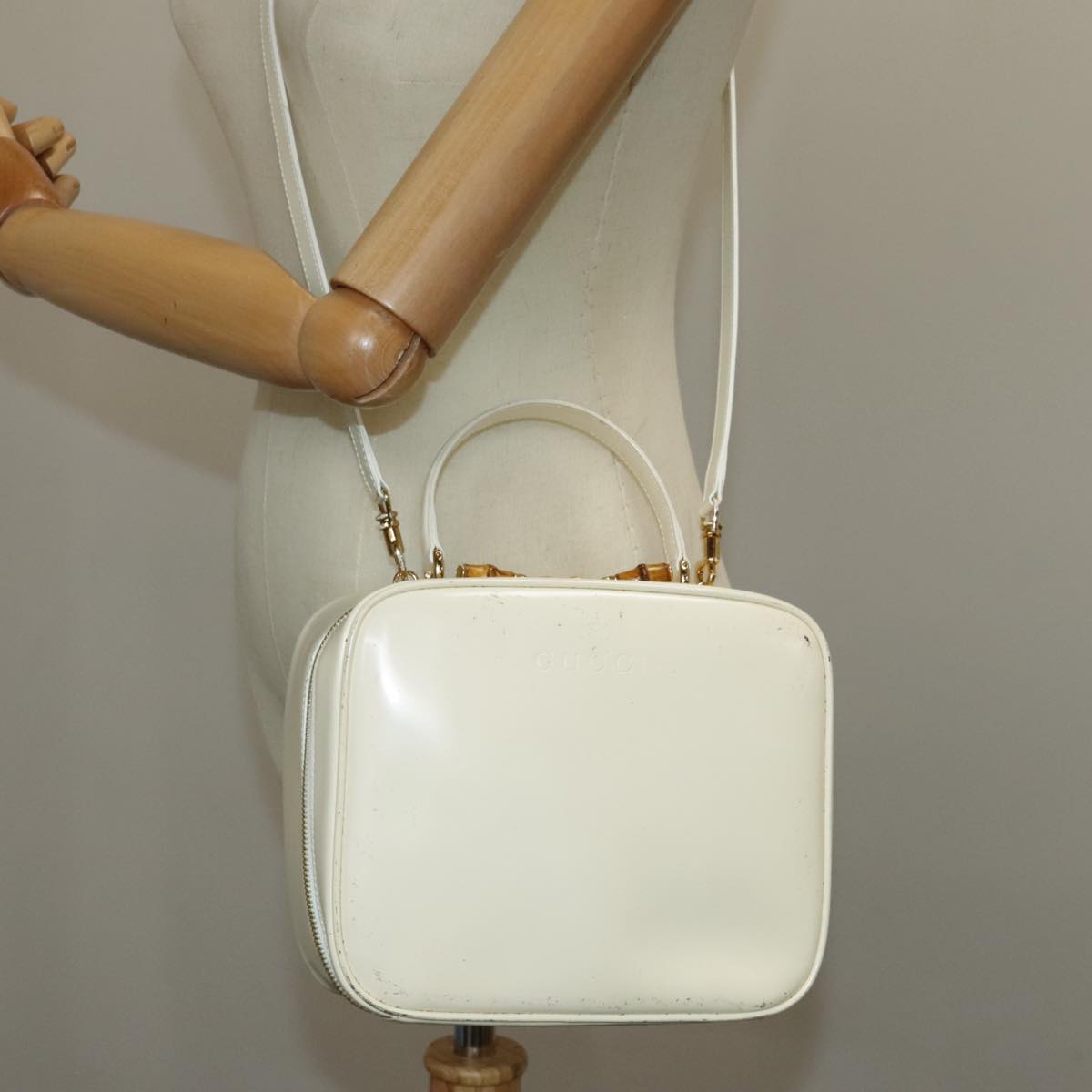 GUCCI Hand Bag Patent leather 2way Cream Gold Auth 98924