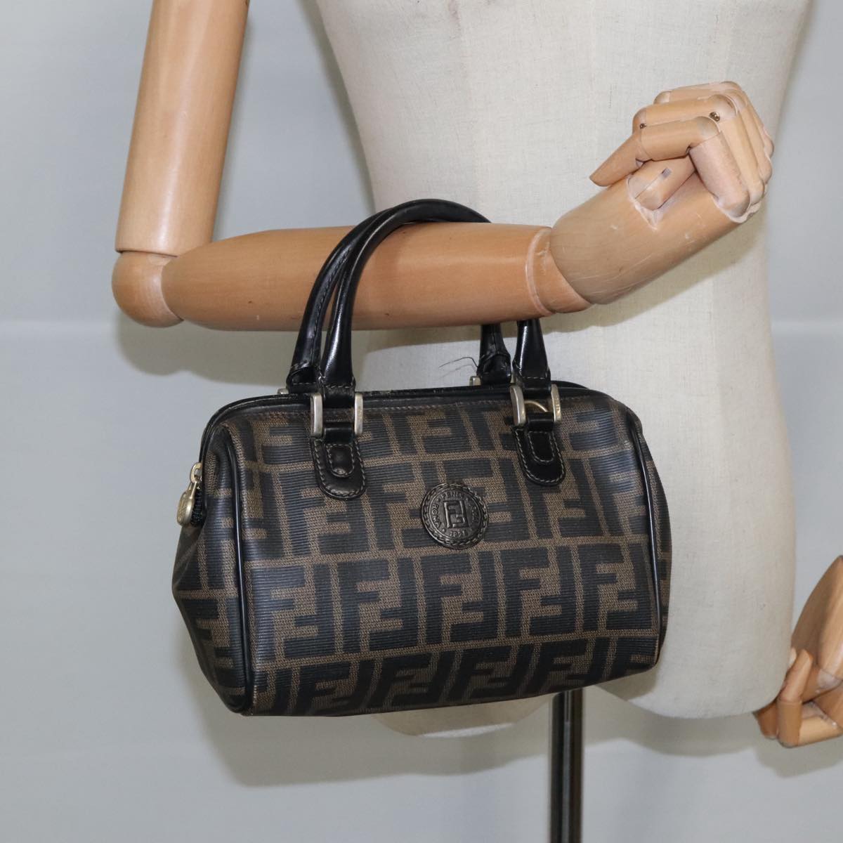 FENDI Zucca Canvas Hand Bag Brown Black Auth 98983