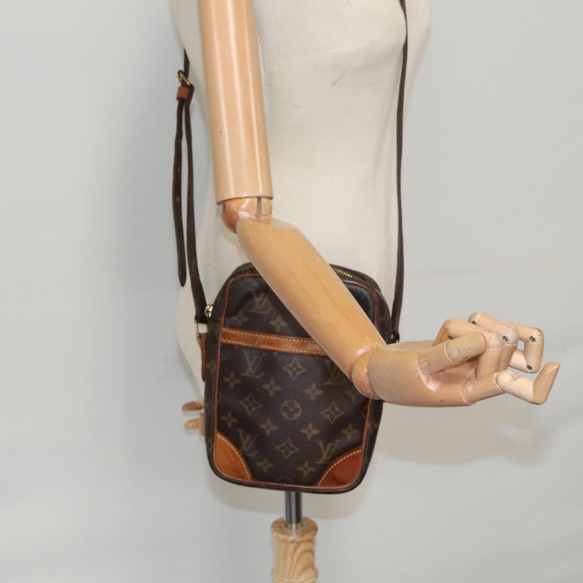 LOUIS VUITTON Monogram Danube Shoulder Bag M45266 LV Auth 99002