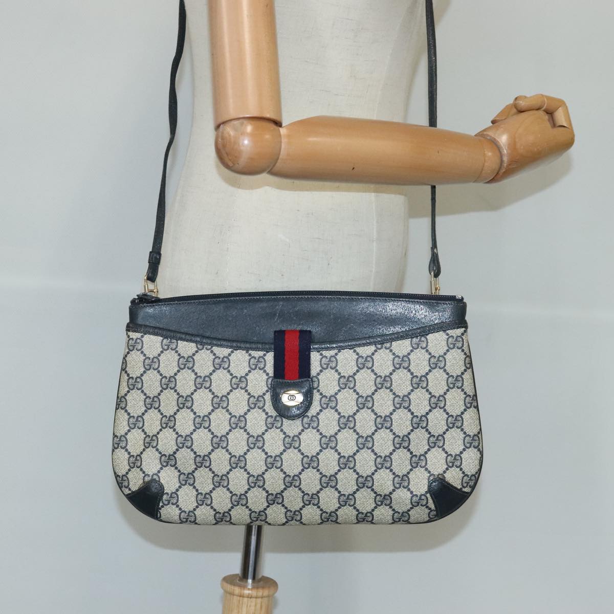 GUCCI GG Supreme Sherry Line Shoulder Bag PVC Navy Gold Auth 99028