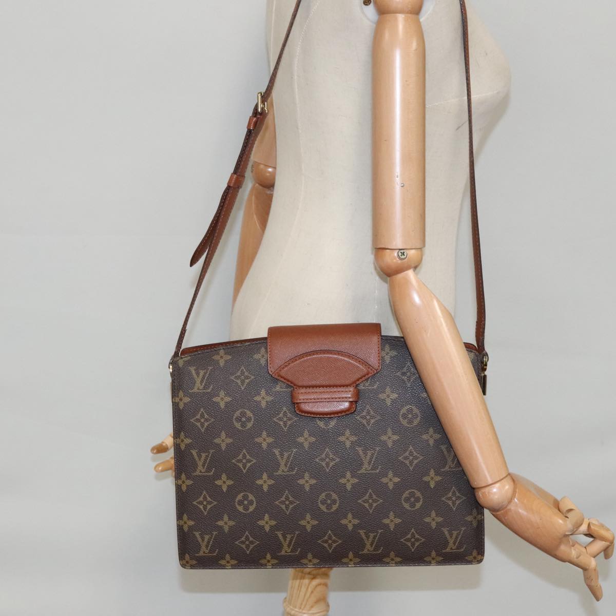 LOUIS VUITTON Monogram Kurcell Shoulder Bag M51375 LV Auth 99089