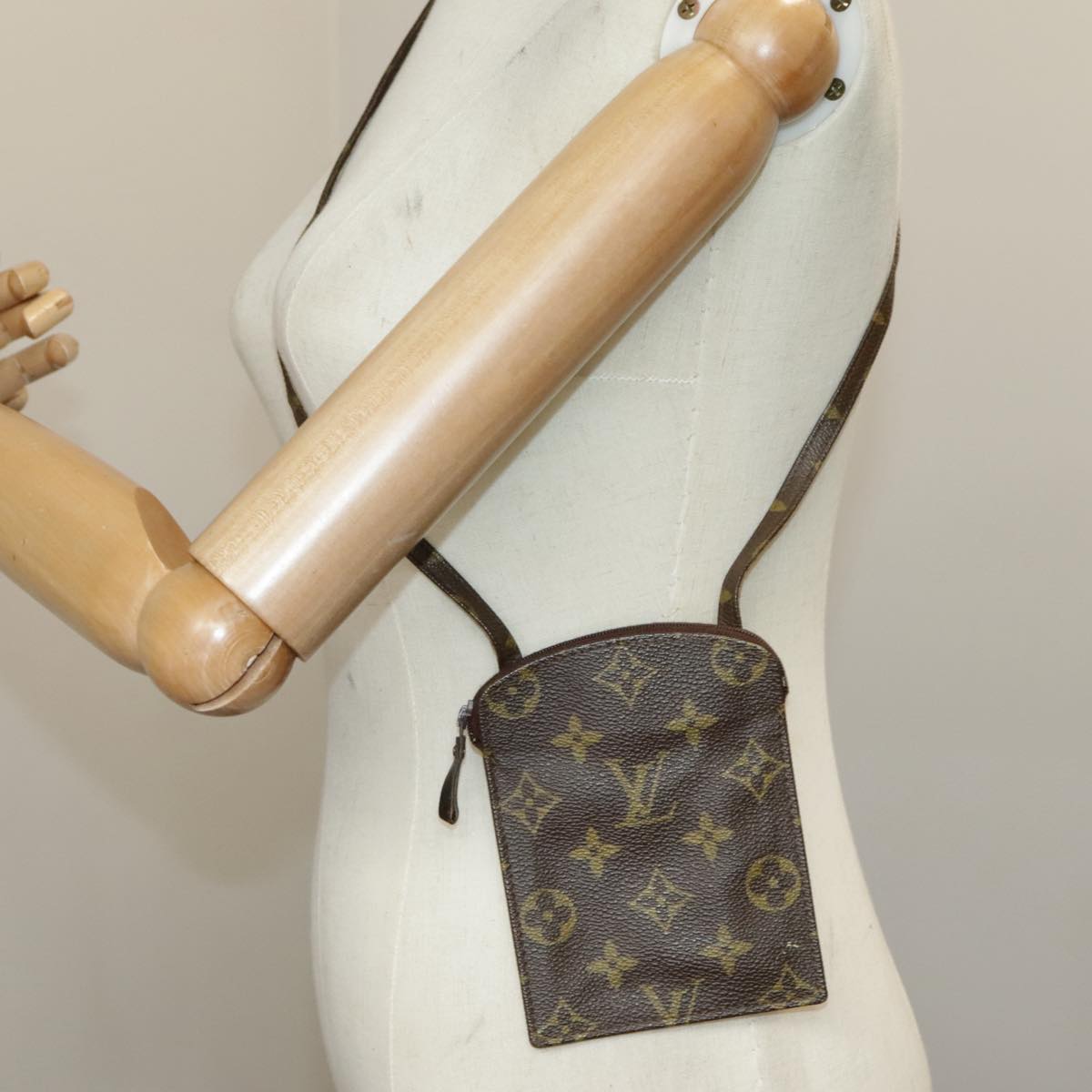 LOUIS VUITTON Monogram Pochette Secret Accessory Pouch M45484 LV Auth 99095