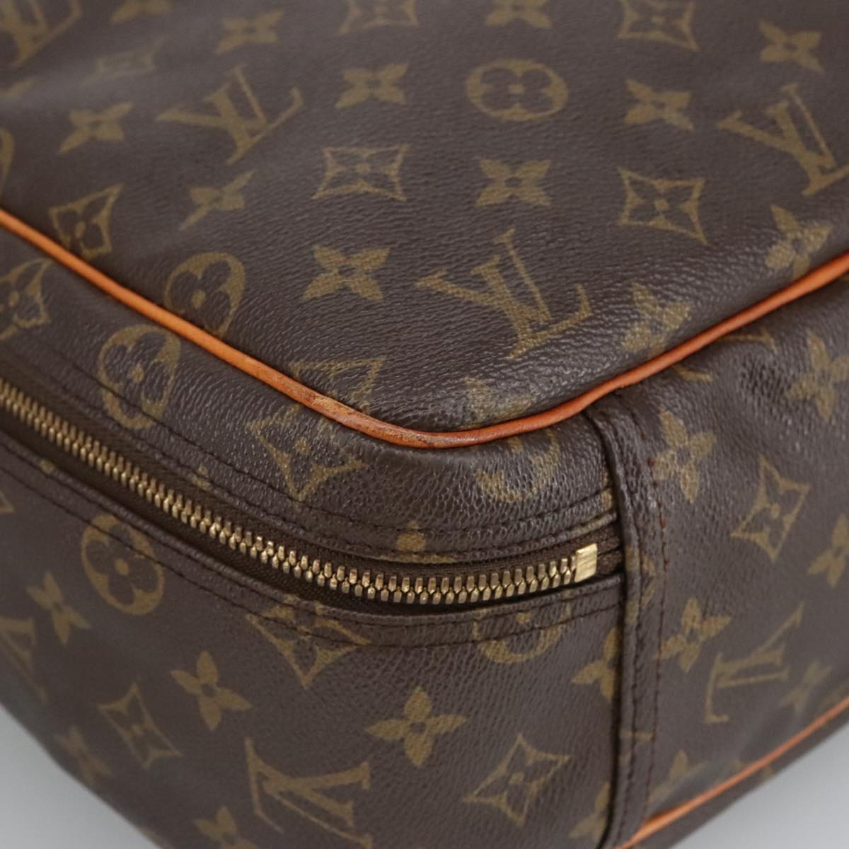 LOUIS VUITTON Monogram Excursion Hand Bag M41450 LV Auth 99104