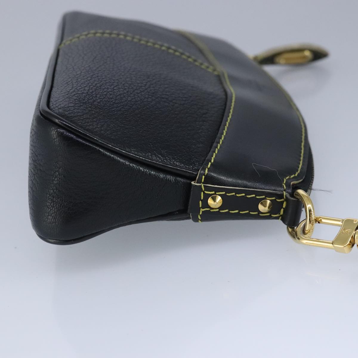 LOUIS VUITTON Suhari Lockit Clutch Bag Leather Black M95628 LV Auth 99122