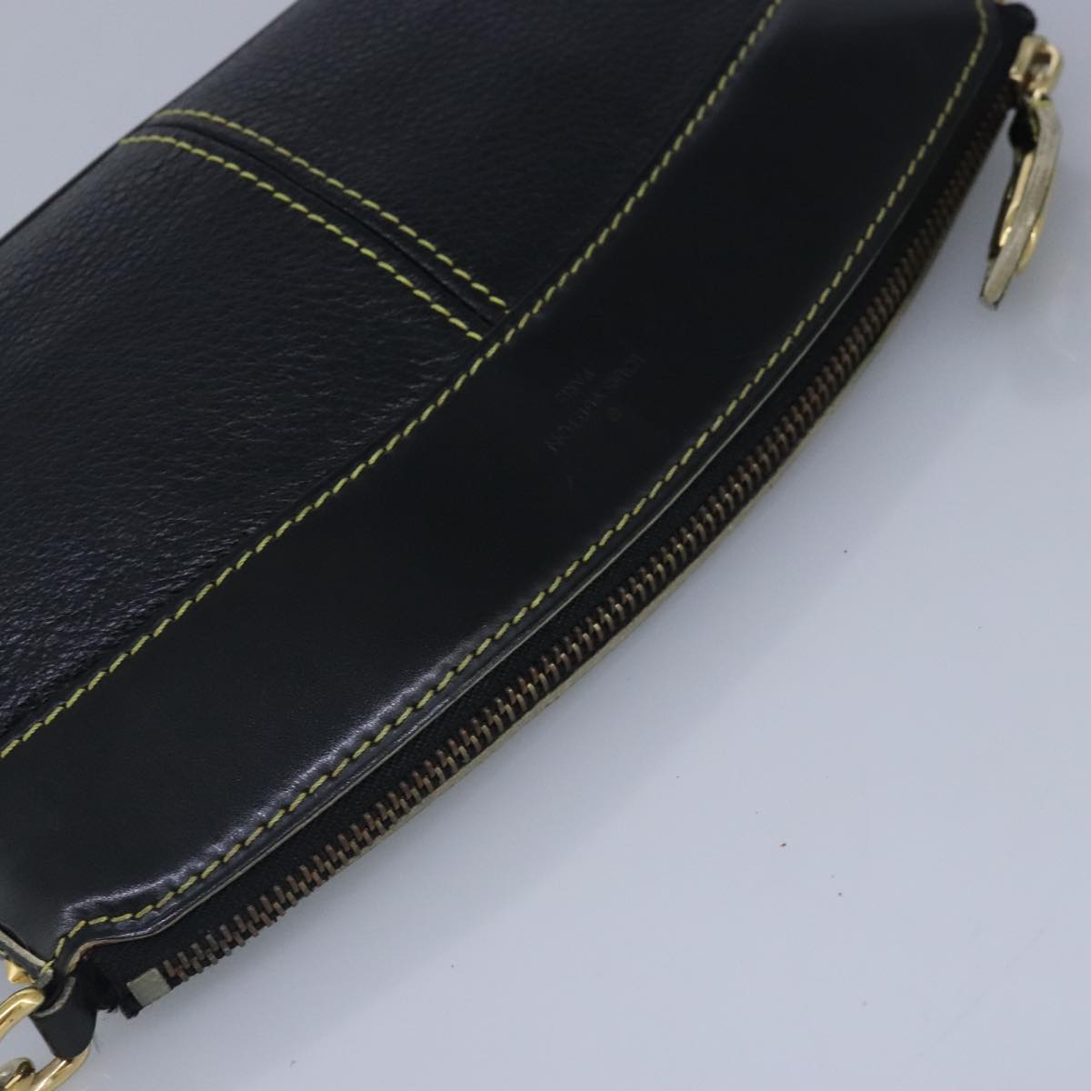 LOUIS VUITTON Suhari Lockit Clutch Bag Leather Black M95628 LV Auth 99122