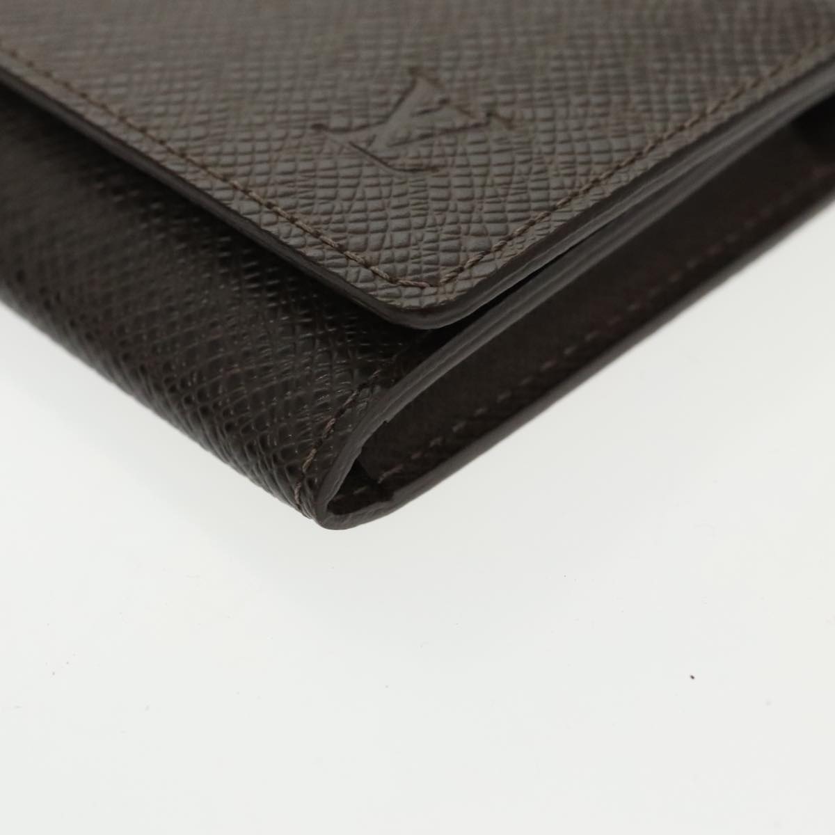 LOUIS VUITTON Taiga Envelope Carte De Visite Case Grizzly M30928 LV Auth 99226A