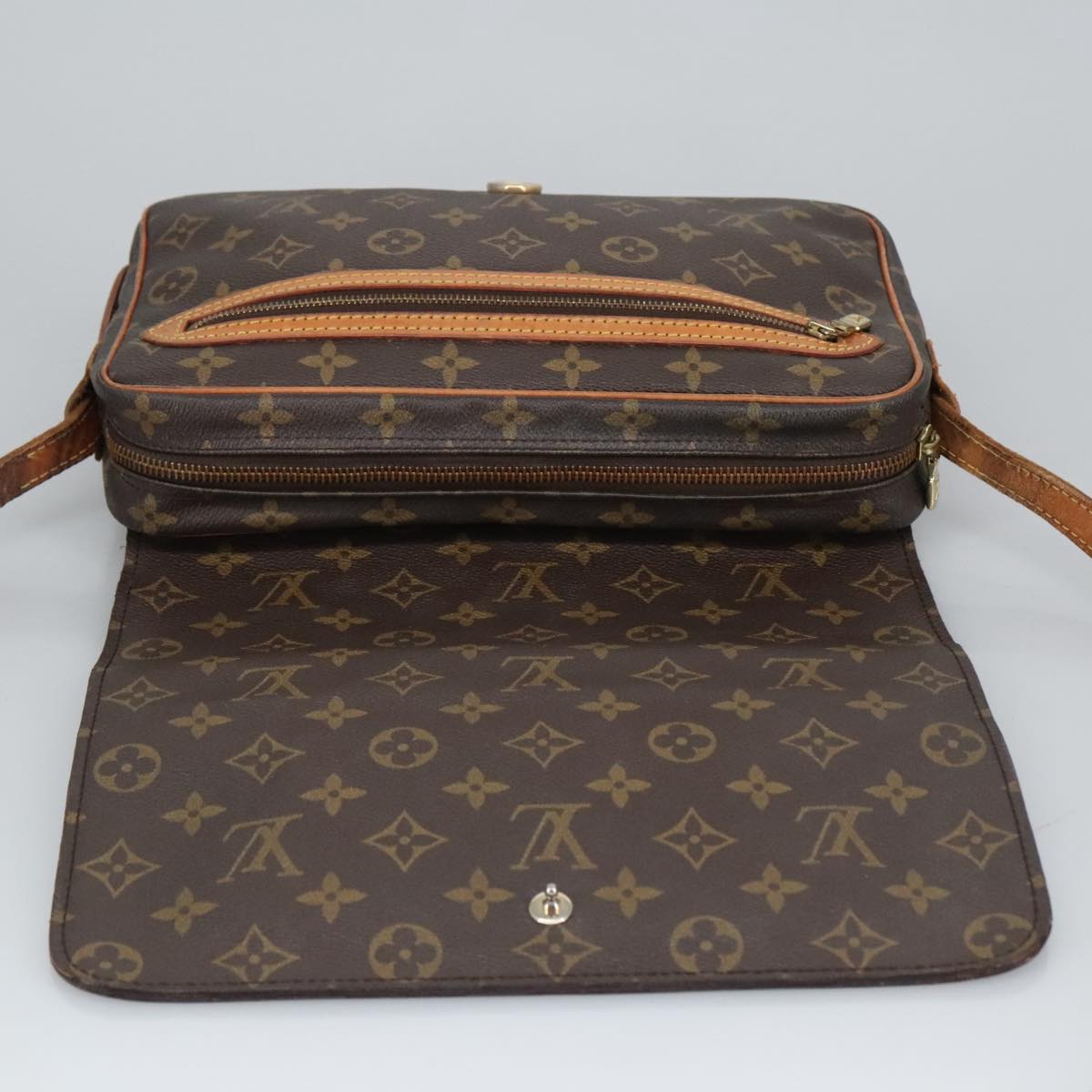 LOUIS VUITTON Monogram Saint Germain Shoulder Bag M51207 LV Auth 99263