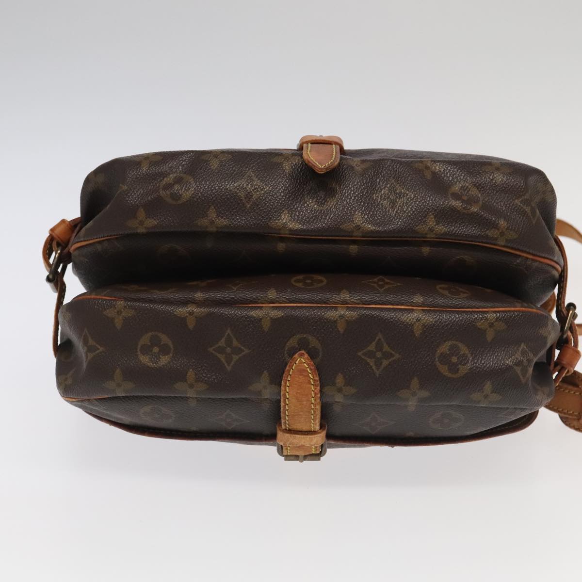 LOUIS VUITTON Monogram Saumur 30 Shoulder Bag M42256 LV Auth 99273