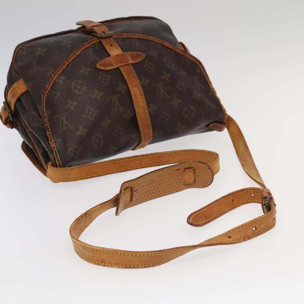 LOUIS VUITTON Monogram Saumur 30 Shoulder Bag M42256 LV Auth 99273