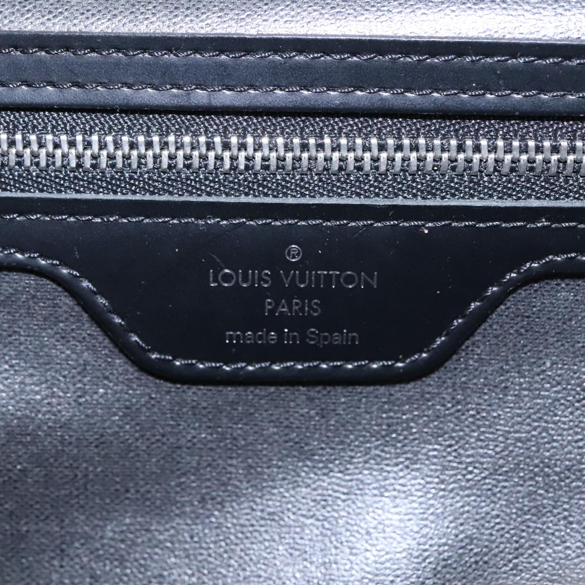 LOUIS VUITTON Taiga Parana Clutch Bag Epicea M30754 LV Auth 99294