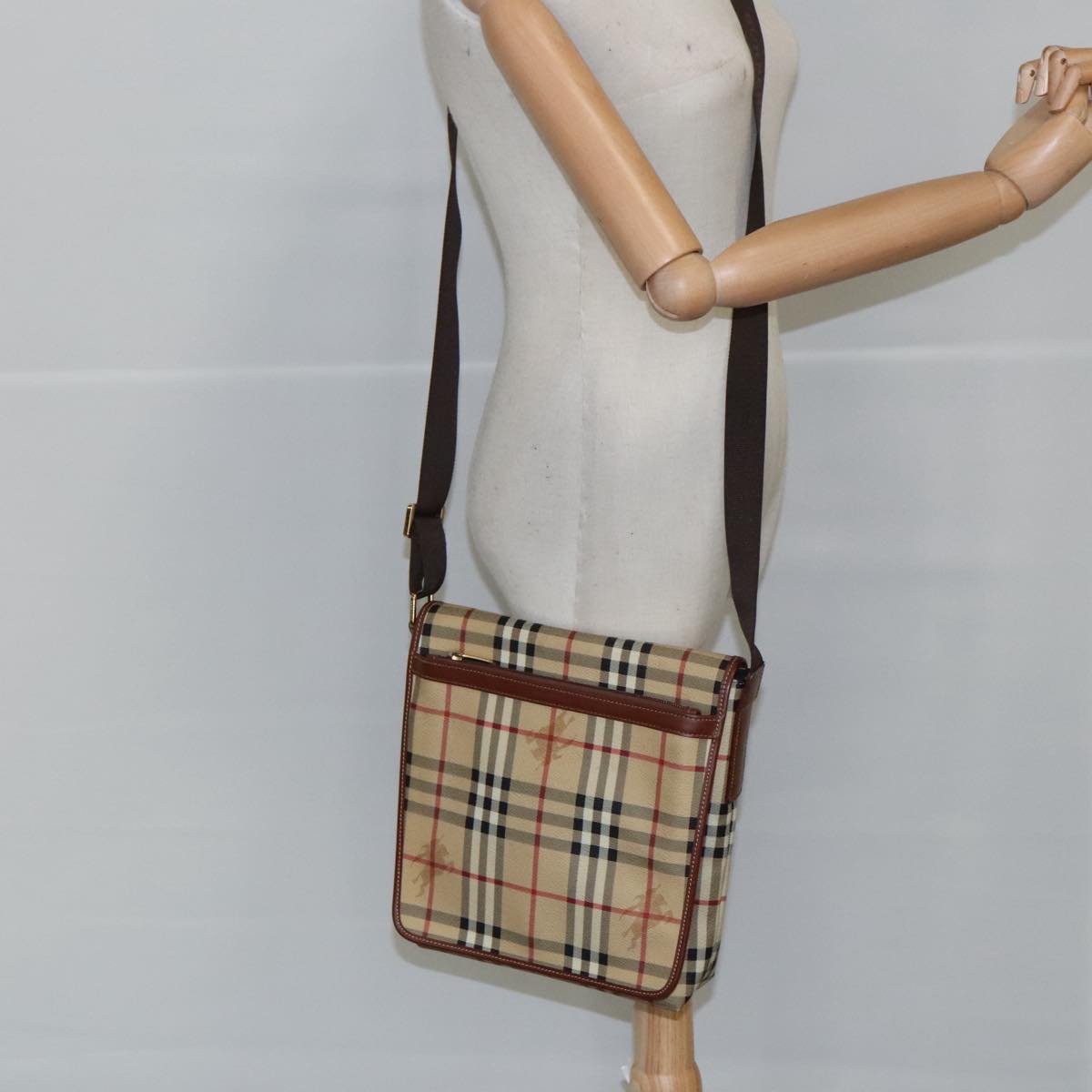 BURBERRY Nova Check Shoulder Bag PVC Beige Gold Auth 99330