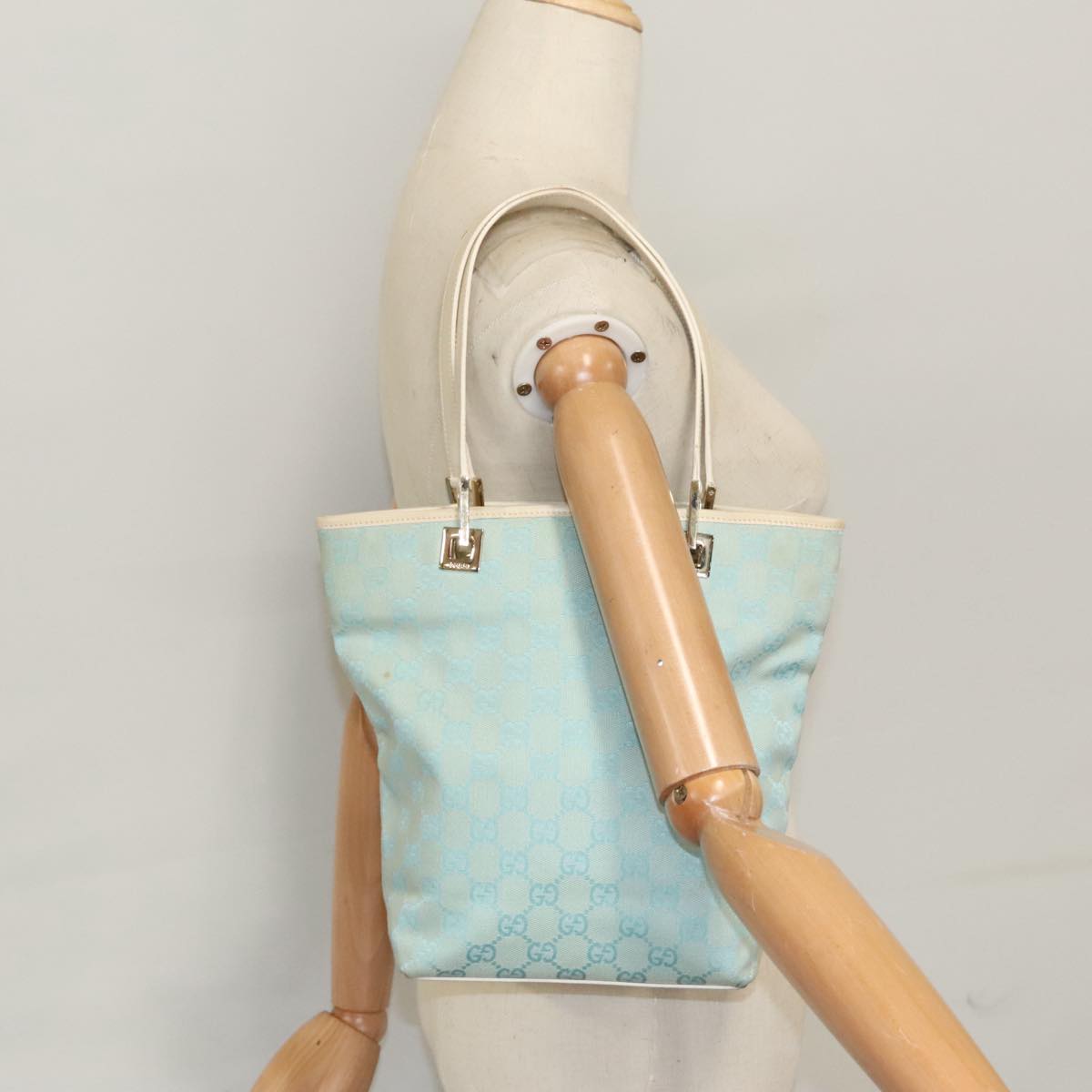 GUCCI GG Canvas Shoulder Bag Light Blue Gold 002 1099 2404 Auth 99349