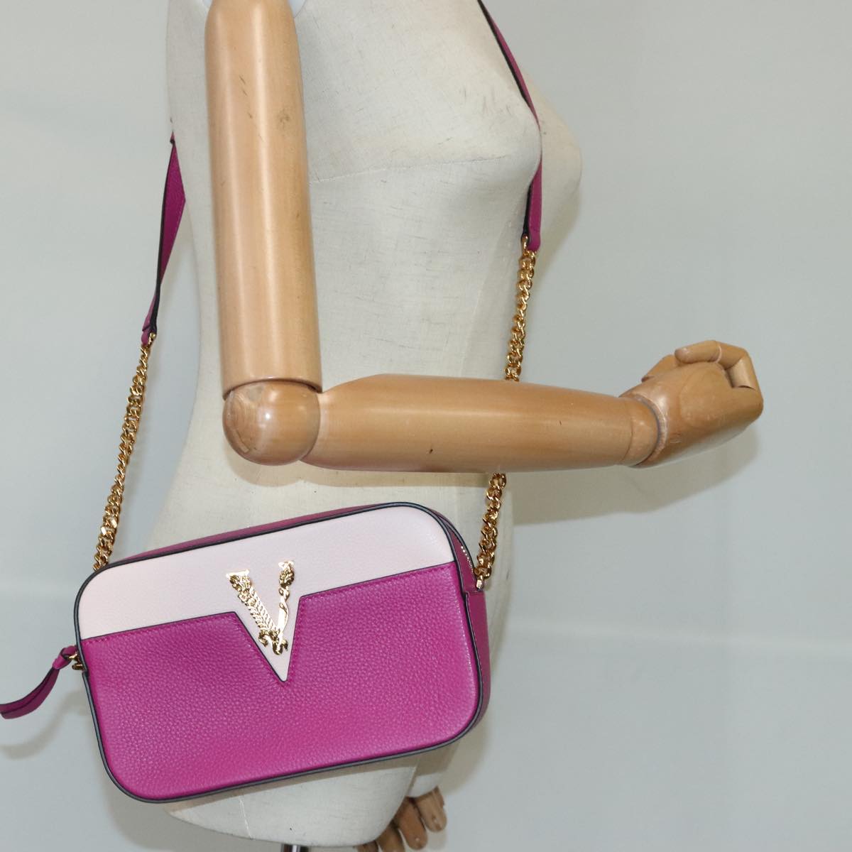 VERSACE Chain Shoulder Bag Leather Pink Gold Auth 99384