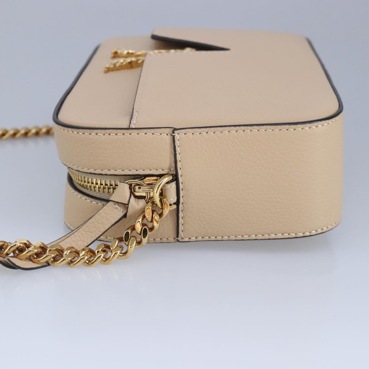 VERSACE Chain Shoulder Bag Leather Beige Gold Auth 99387