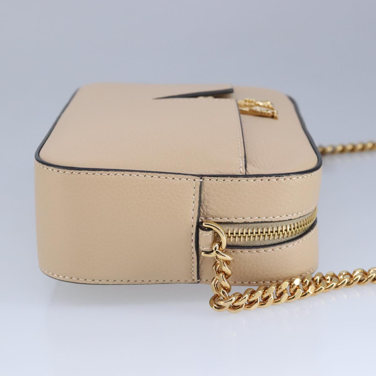 VERSACE Chain Shoulder Bag Leather Beige Gold Auth 99387