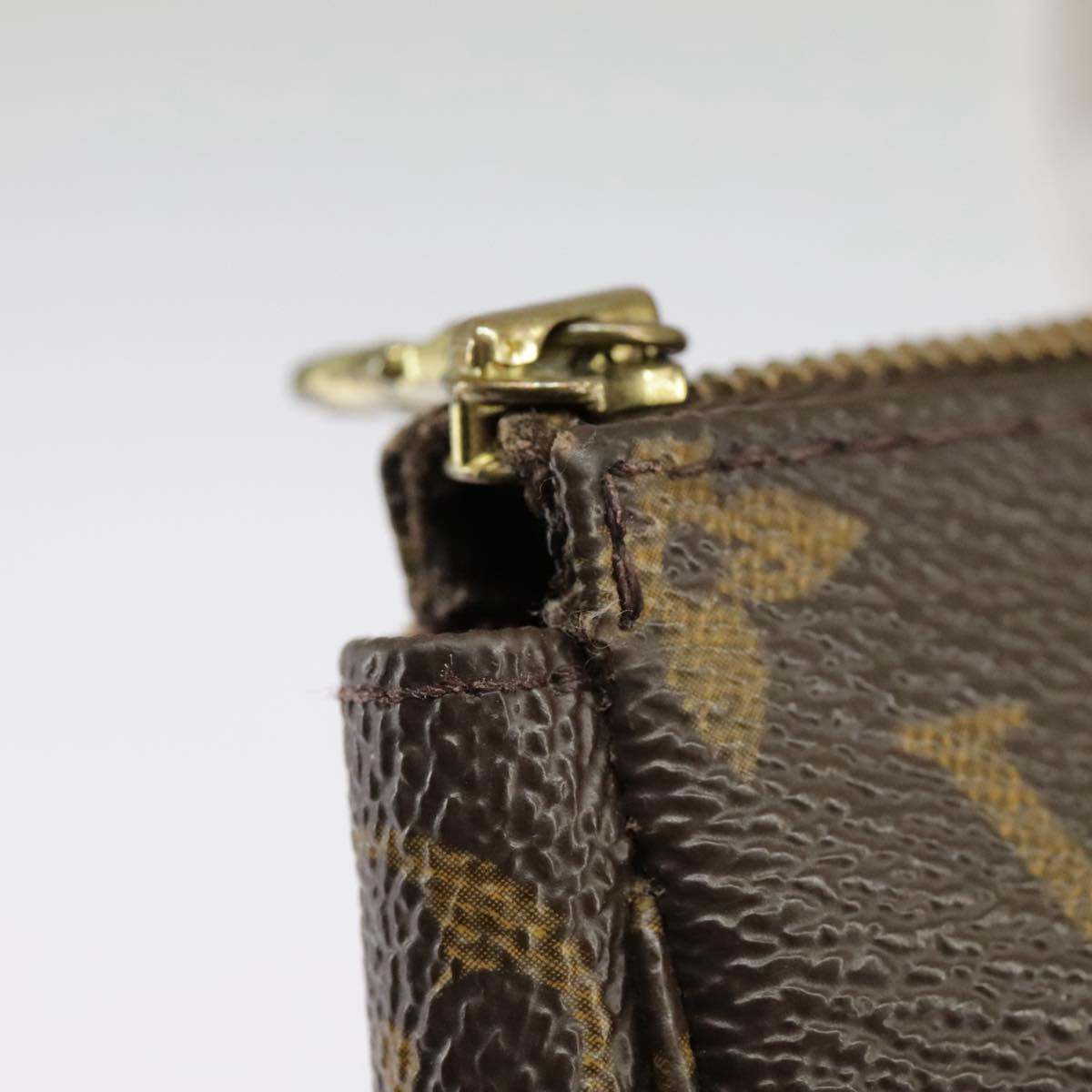 LOUIS VUITTON Monogram Pochette Accessoires Pouch M51980 LV Auth 99401