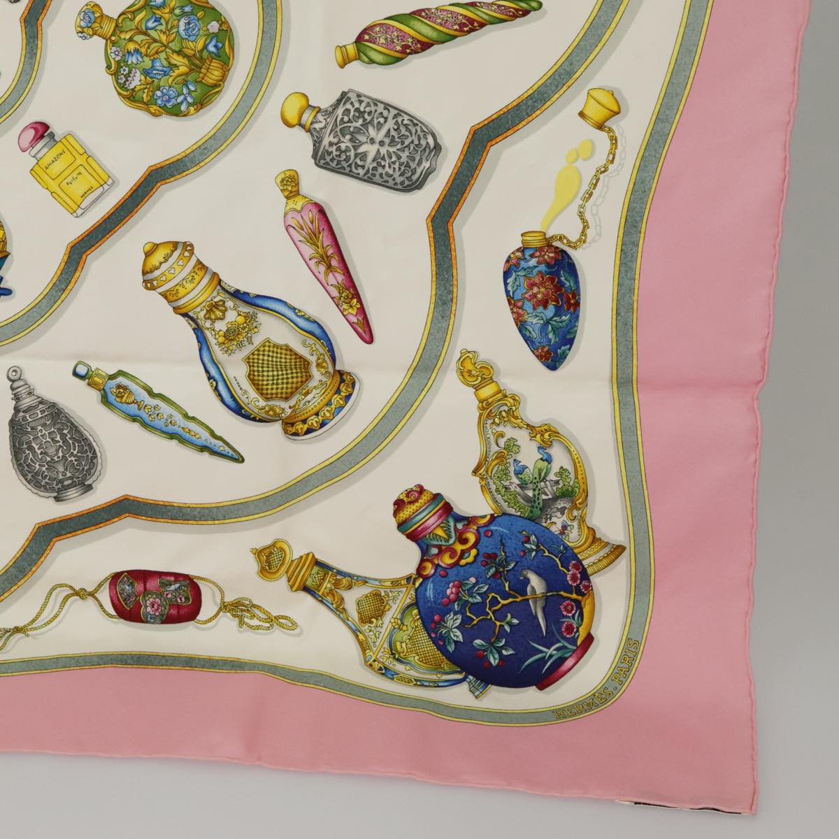 HERMES Carre 90 Scarf ""Pourvu qu'on ait l'ivresse..."" Silk Pink Auth 99503