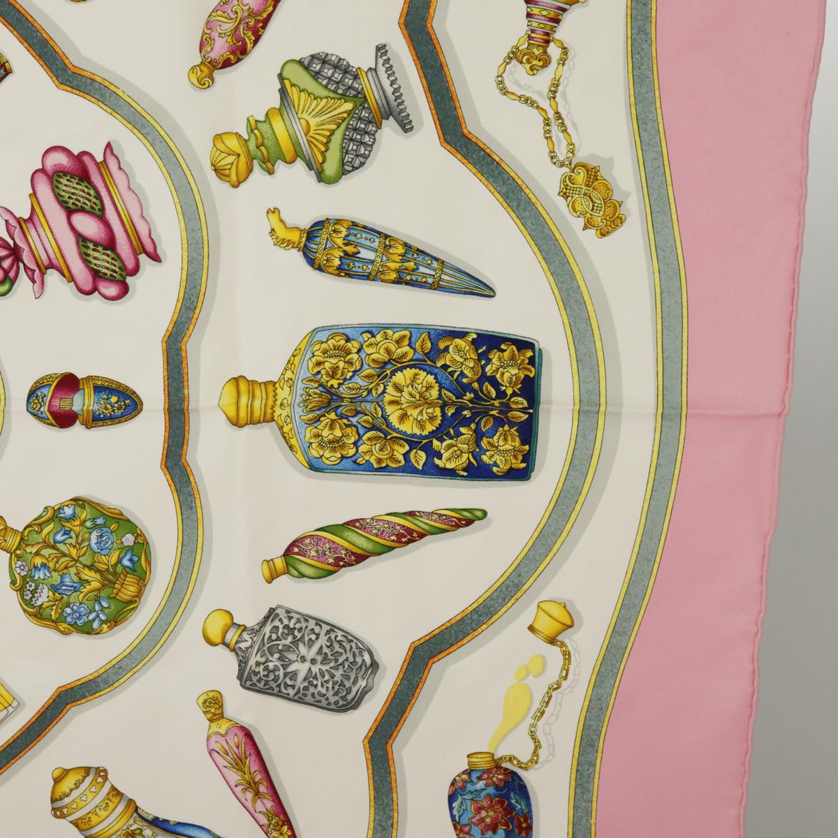 HERMES Carre 90 Scarf ""Pourvu qu'on ait l'ivresse..."" Silk Pink Auth 99503