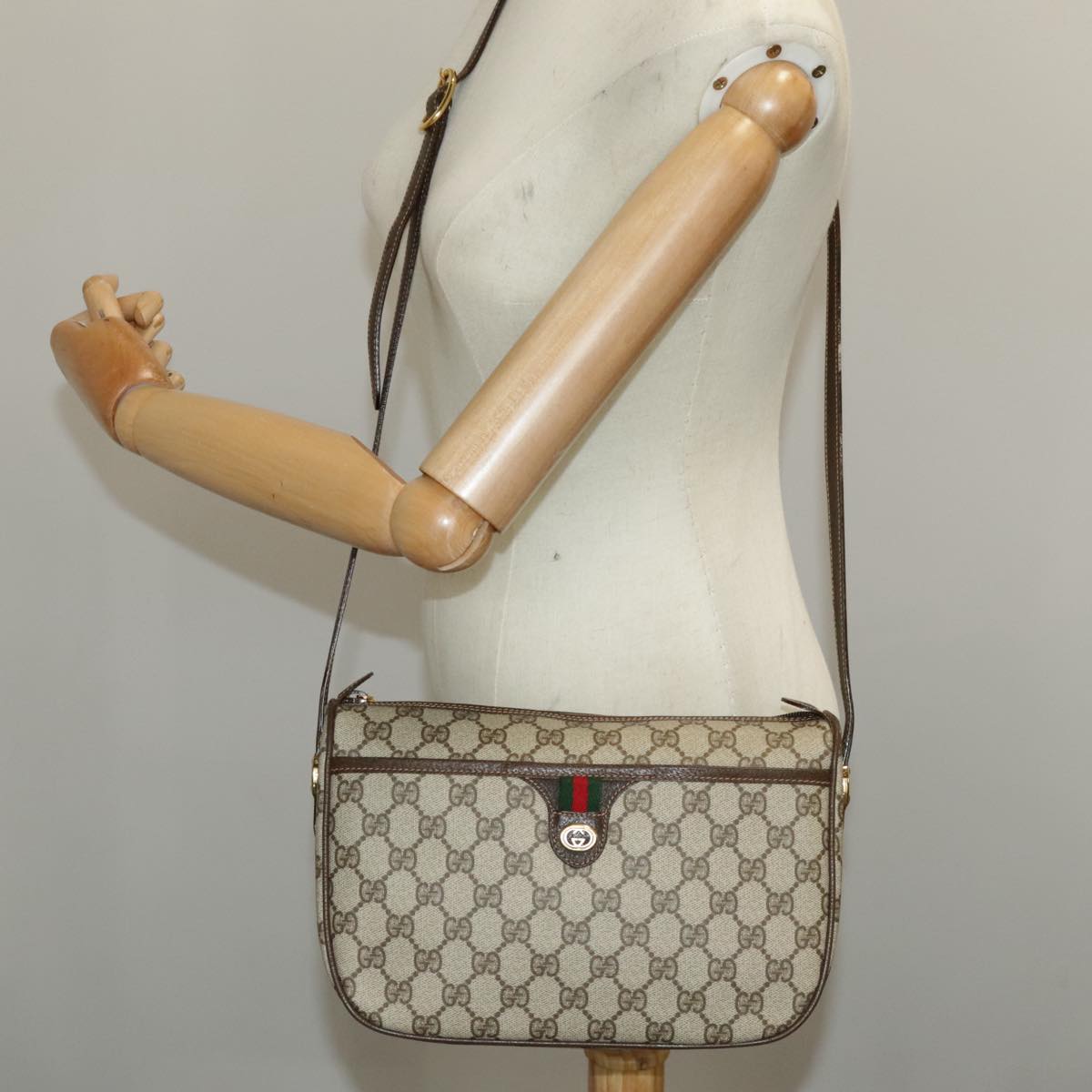 GUCCI GG Supreme Web Sherry Line Shoulder Bag PVC Beige 164 02 077 Auth 99562