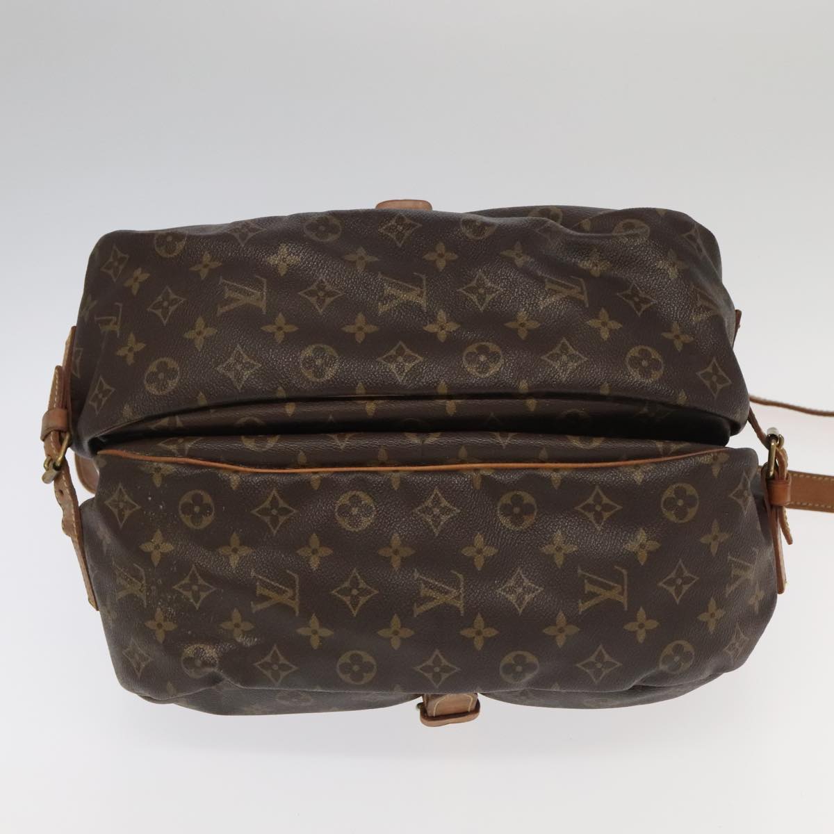 LOUIS VUITTON Monogram Saumur 35 Shoulder Bag M42254 LV Auth 99594