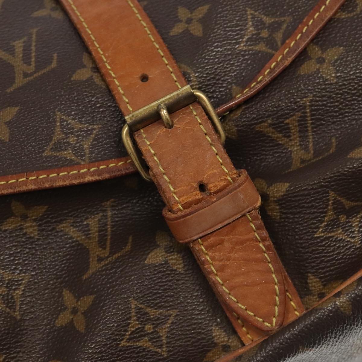 LOUIS VUITTON Monogram Saumur 35 Shoulder Bag M42254 LV Auth 99594