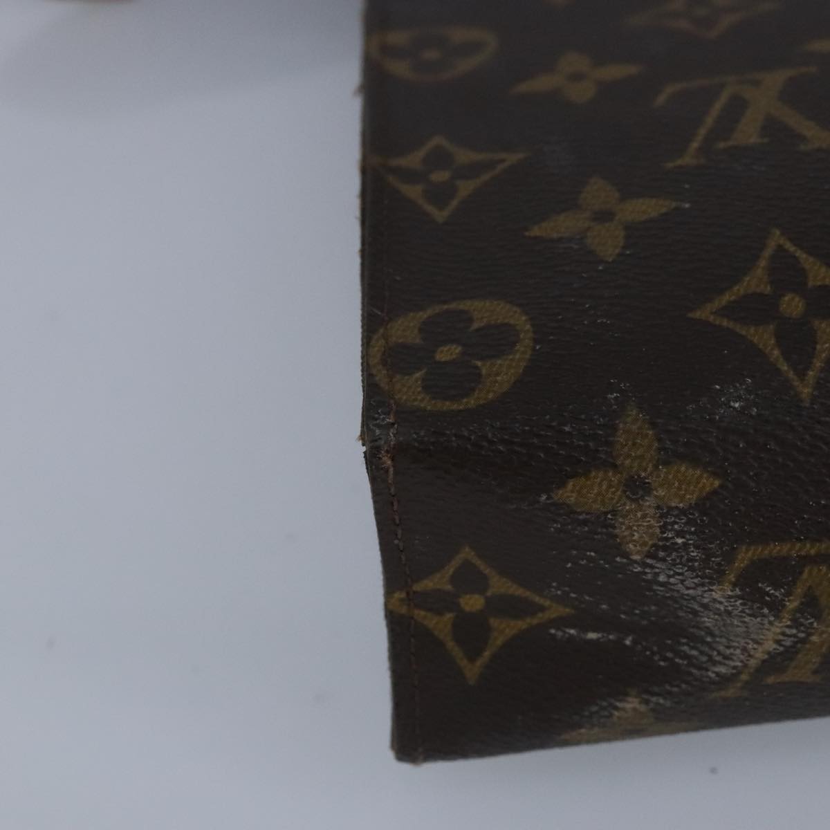 LOUIS VUITTON Monogram Poche Toilette 26 Pouch M47542 LV Auth 99631