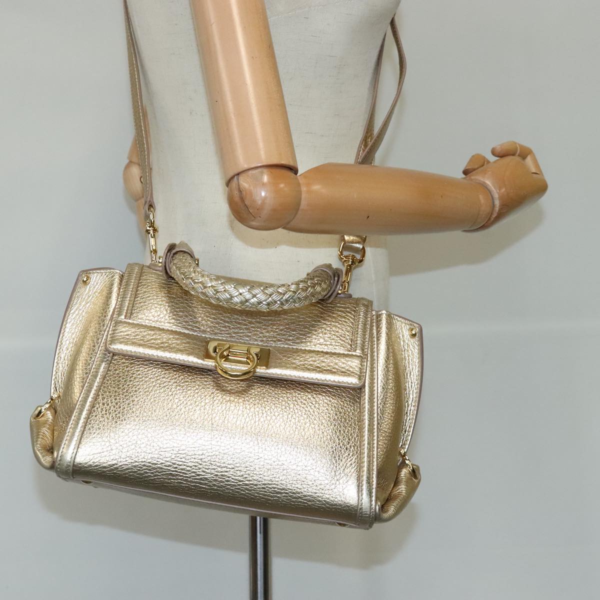 Salvatore Ferragamo Gancini Sofia Hand Bag Leather 2way Gold Auth 99671