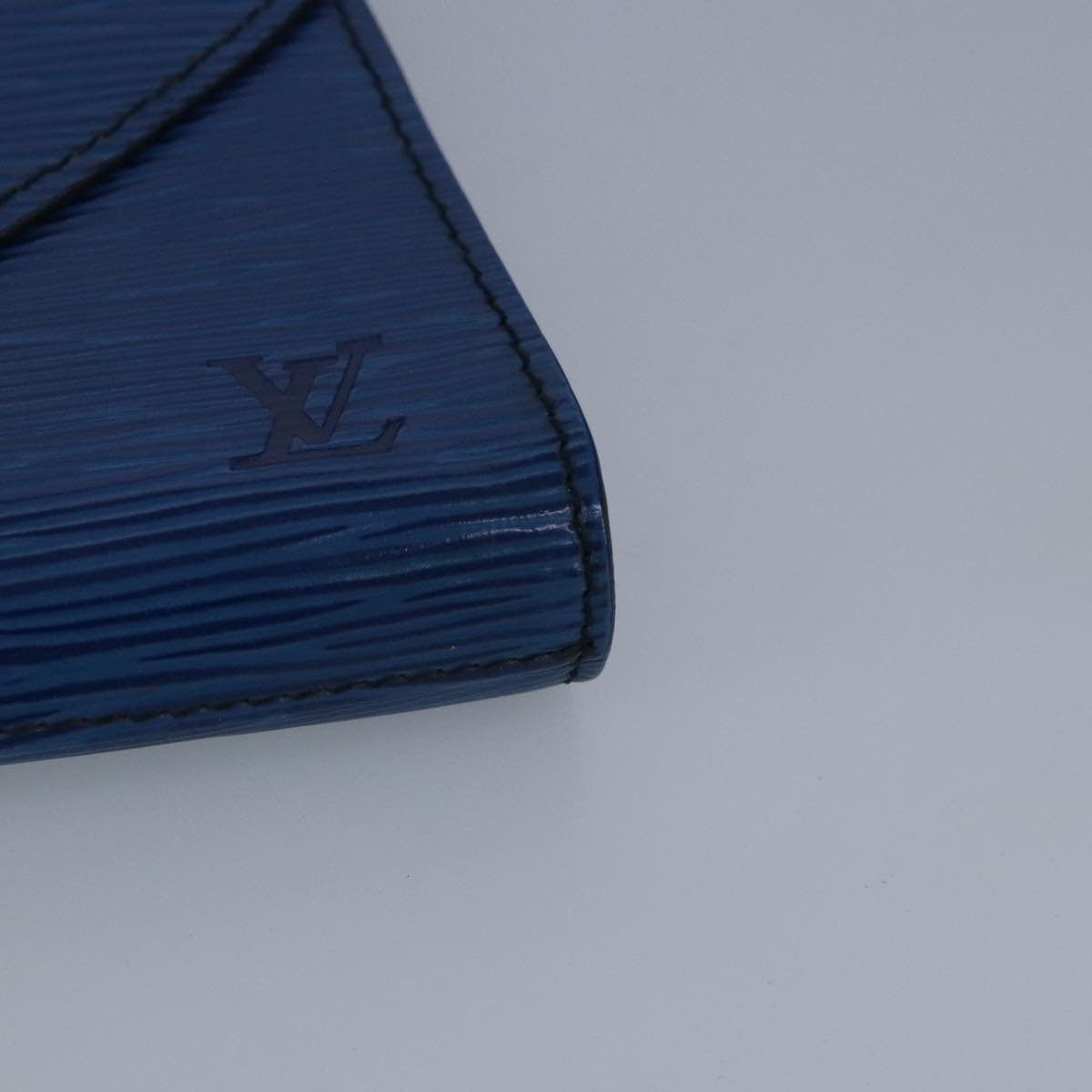 LOUIS VUITTON Epi Art Deco Clutch Bag Blue M52635 LV Auth 99721