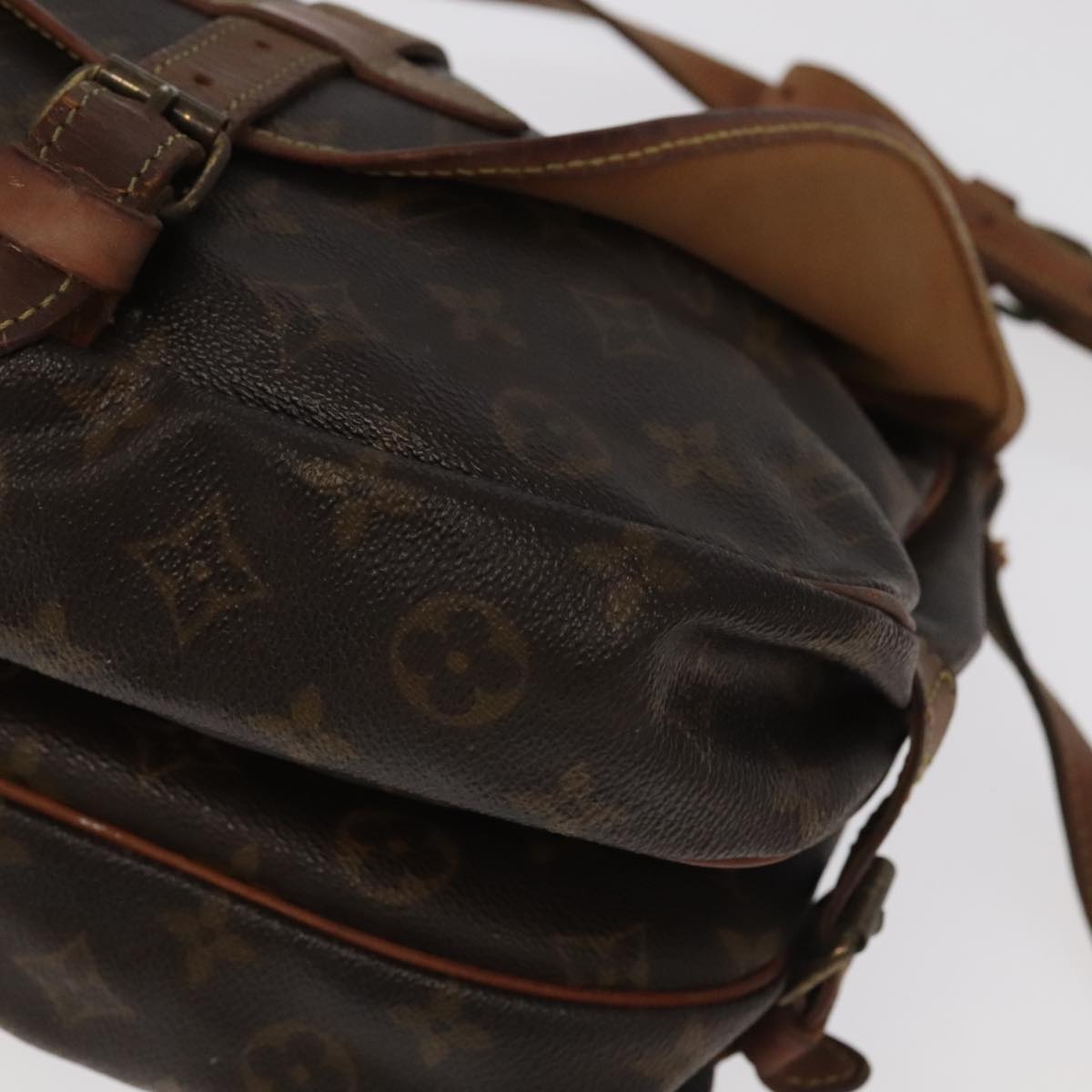 LOUIS VUITTON Monogram Saumur 30 Shoulder Bag M42256 LV Auth 99734